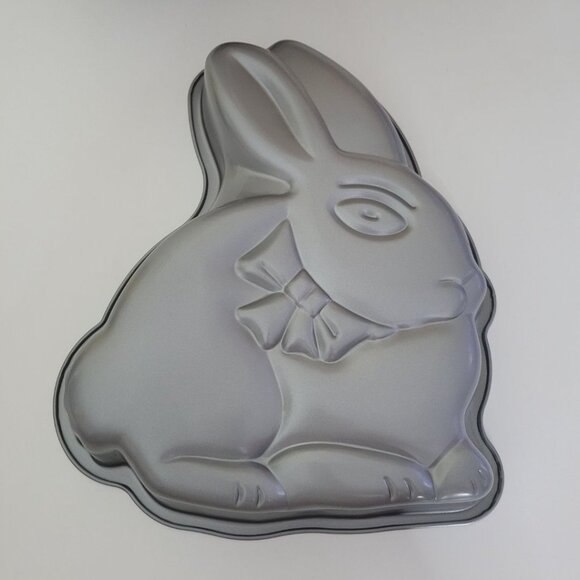 Ekco Easter Bunny Cake Pan Non Stick Bakers Secret Vintage Metal Holiday Mold - Picture 2 of 7